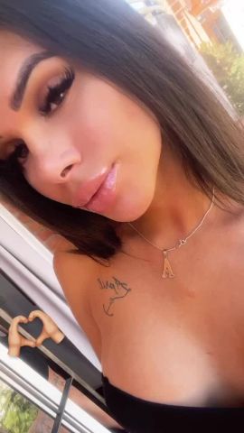 Avril Mdza