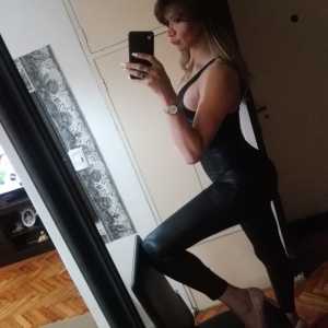 Cecilia Hot