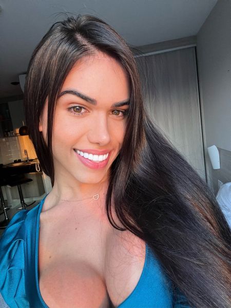 Hello my loves!
My name is Laura Fontenele, I'm 21 years old, 1.70 tall, 70kg, fitness body, beautiful, educated, a true trans woman of high standard.
Always available and horny waiting for you, with that complete service that will not miss anything.
Active, passive, kisses and milk guaranteed at the end.
I'm waiting for you to enjoy very tasty!!! Feel free to satisfy all your curiosities, make you ask for more!

I'm staying in a high standard hotel, super discreet, comfortable.
I also go to hotels and travel.

I make calls and sell packages with videos.

Be brief and polite.
